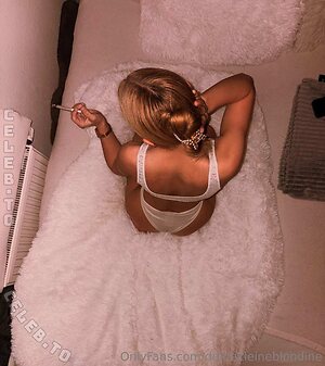 deinekleineblondine photo
