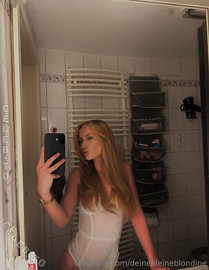 deinekleineblondine photo