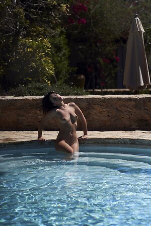 delaiagonzalez Nude Leaked Photo #12