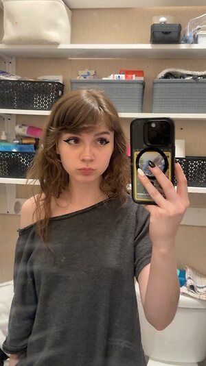 delanie leaked photo #3