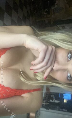 delfinestal Nude Leaked Photo #44