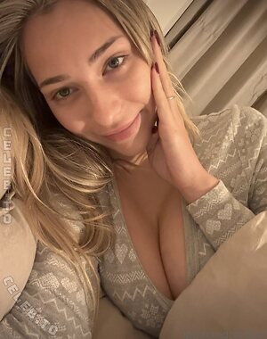 delfinestal Nude Leaked Photo #59