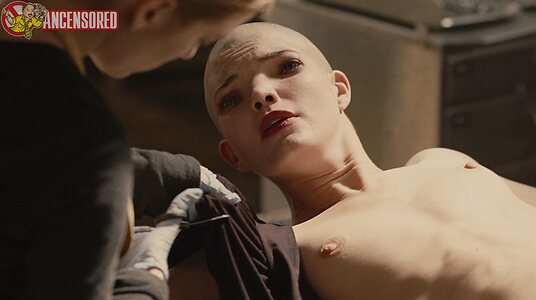 Delphine Chanéac leaked photo #27