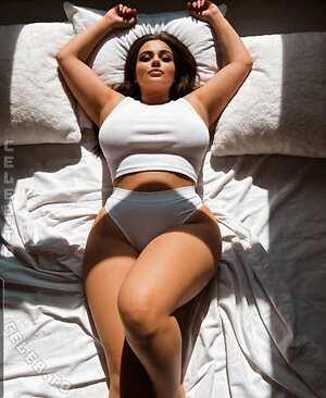 Deluxly Nude Leaked Photo #16