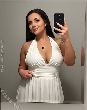 Deluxly Nude Leaked Photo #23