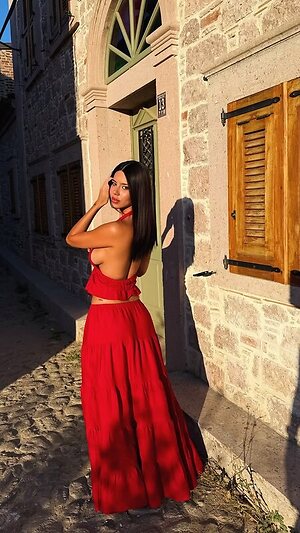 Demet Ozturk leaked photo #67