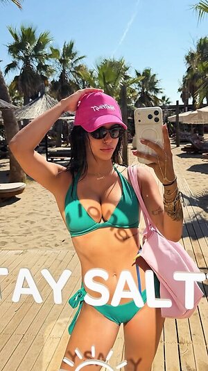 Demet Ozturk leaked photo #70