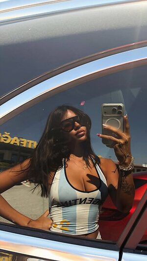Demet Ozturk leaked photo #74