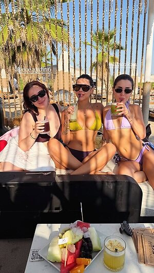 Demet Ozturk leaked photo #102