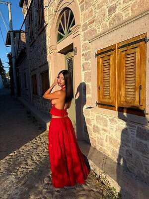 Demet Ozturk leaked photo #139
