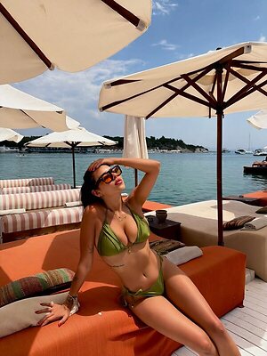 Demet Ozturk leaked photo #149