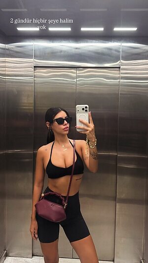 Demet Ozturk leaked photo #154