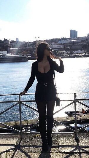 Demet Ozturk leaked photo #172