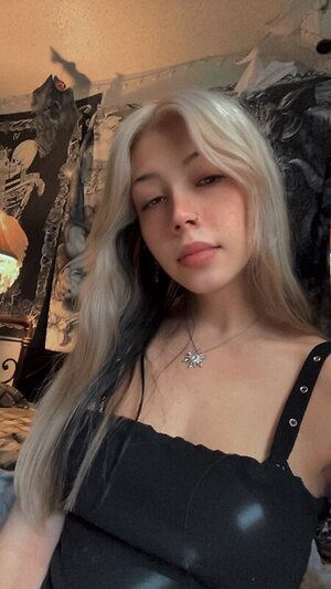 Demonxbae leaked photo #4