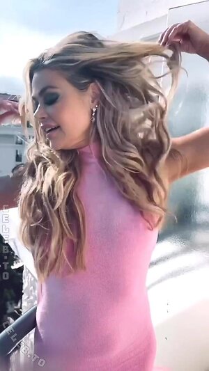 Denise Richards Nude Leaked Photo #10