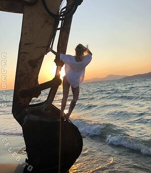 Denise Schwitalle Nude Leaked Photo #4