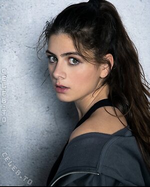 Derya Akyol Nude Leaked Photo #5