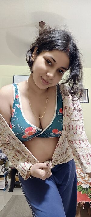 Desi Indian Social Media Girls leaked photo #82