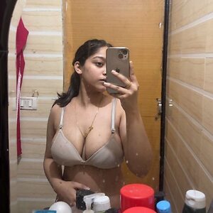 Desi Indian Social Media Girls leaked photo #110