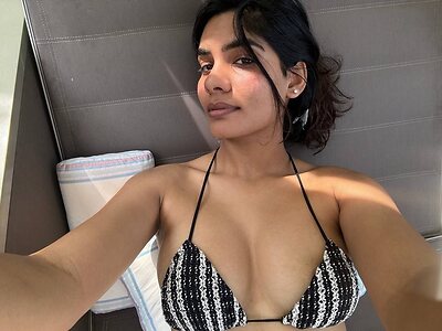 Desi Indian Social Media Girls leaked photo #264