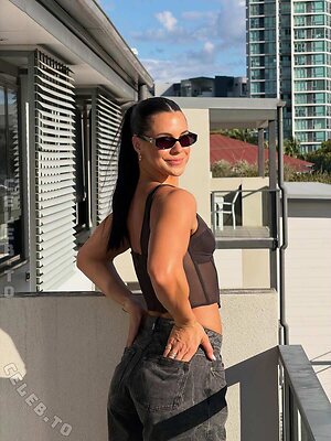 Desi Johnson photo