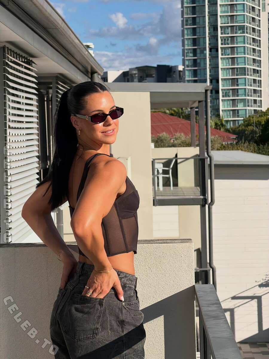 Desi Johnson photo