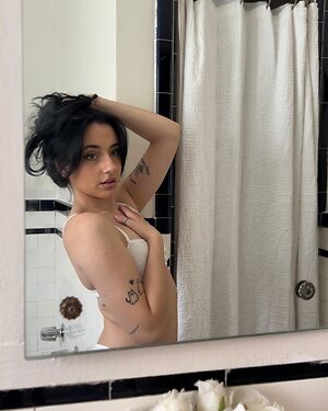 Devinevola leaked photo #14
