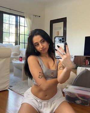 Devinevola leaked photo #27