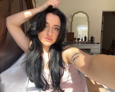 Devinevola leaked photo #28