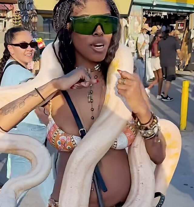 Diamond White leaked photos