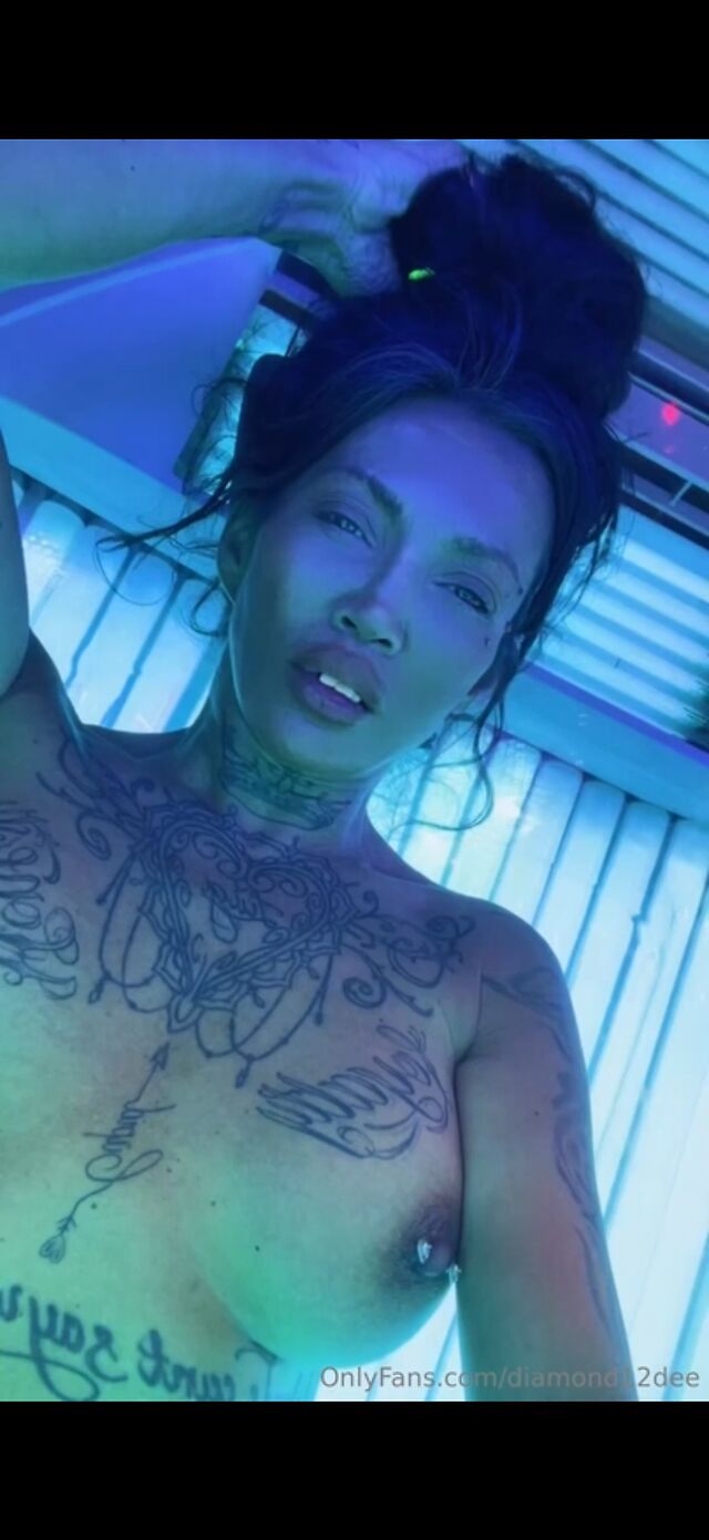 Diamond12dee leaked photos