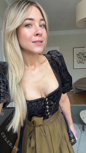 Diana zur Löwen Nude Leaked Photo #14