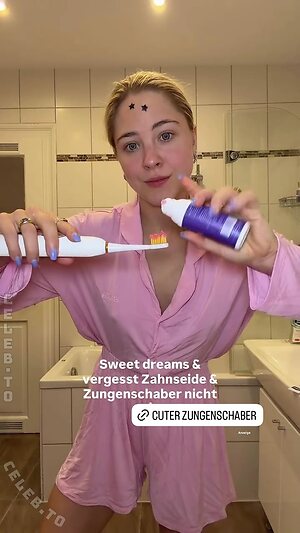 Diana zur Löwen photo