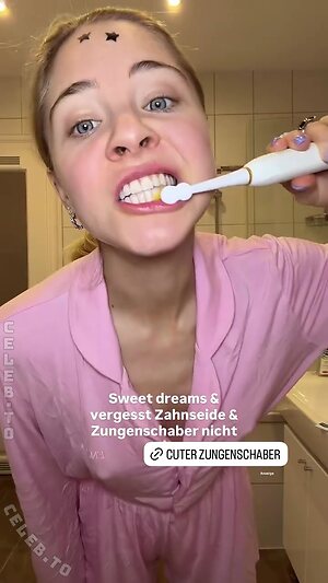 Diana zur Löwen photo