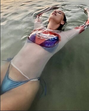 Didem Soydan leaked photo #12