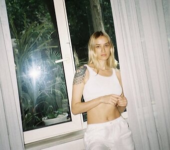 Didem Soydan leaked photo #25