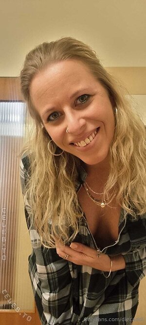 DieCaddl Nude Leaked Photo #15