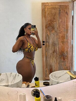 Dineo Moloisane leaked photo #2