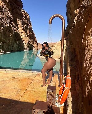 Dineo Moloisane leaked photo #4