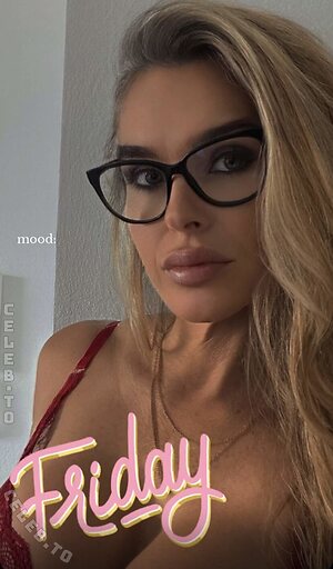 dinladylike Nude Leaked Photo #7