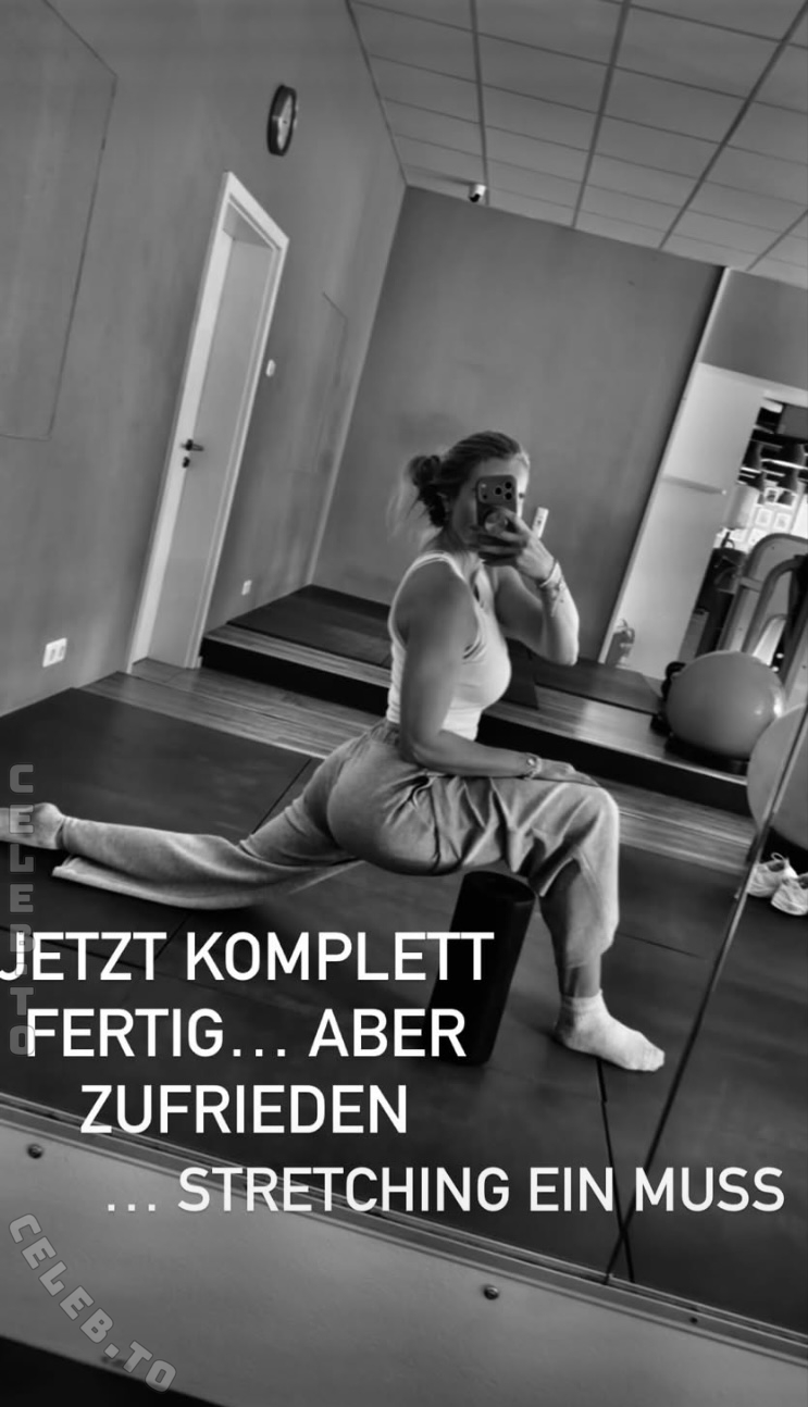 Nadine Zastawny Nude Leaked Photos