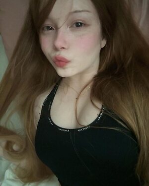 Diovana Konigsreuter leaked photo #49