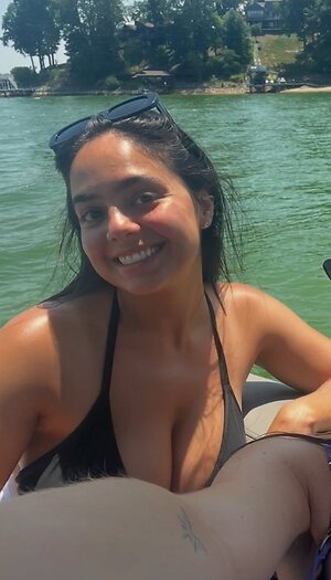 divya leaked photo #3