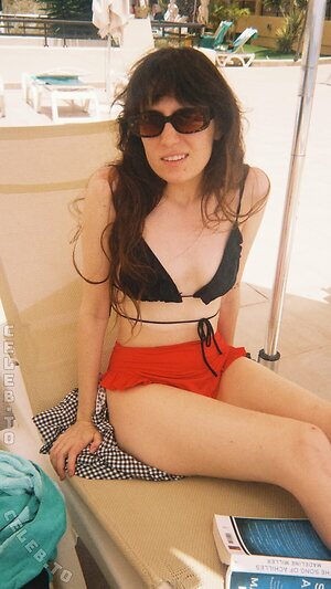 Dodie Clark photo