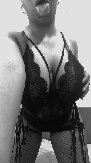 Doja_Peach leaked photo #5