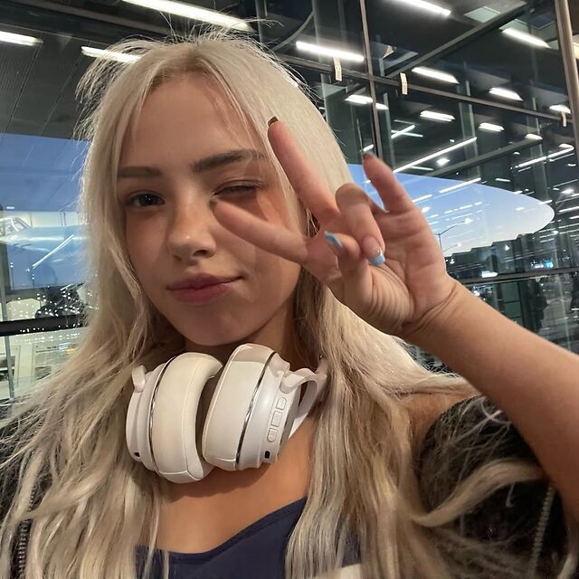 Dollblush ASMR leaked photos