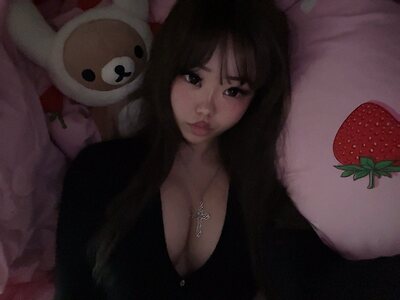 Dollfault leaked photo #6
