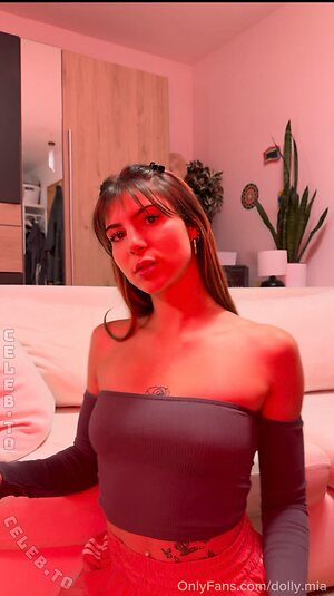 dolly.mia Nude Leaked Photo #12