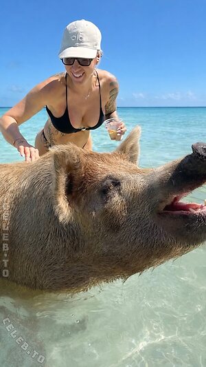 Dominique Eckerlin Nude Photos