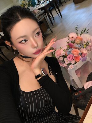 Dongeuran leaked photo #15